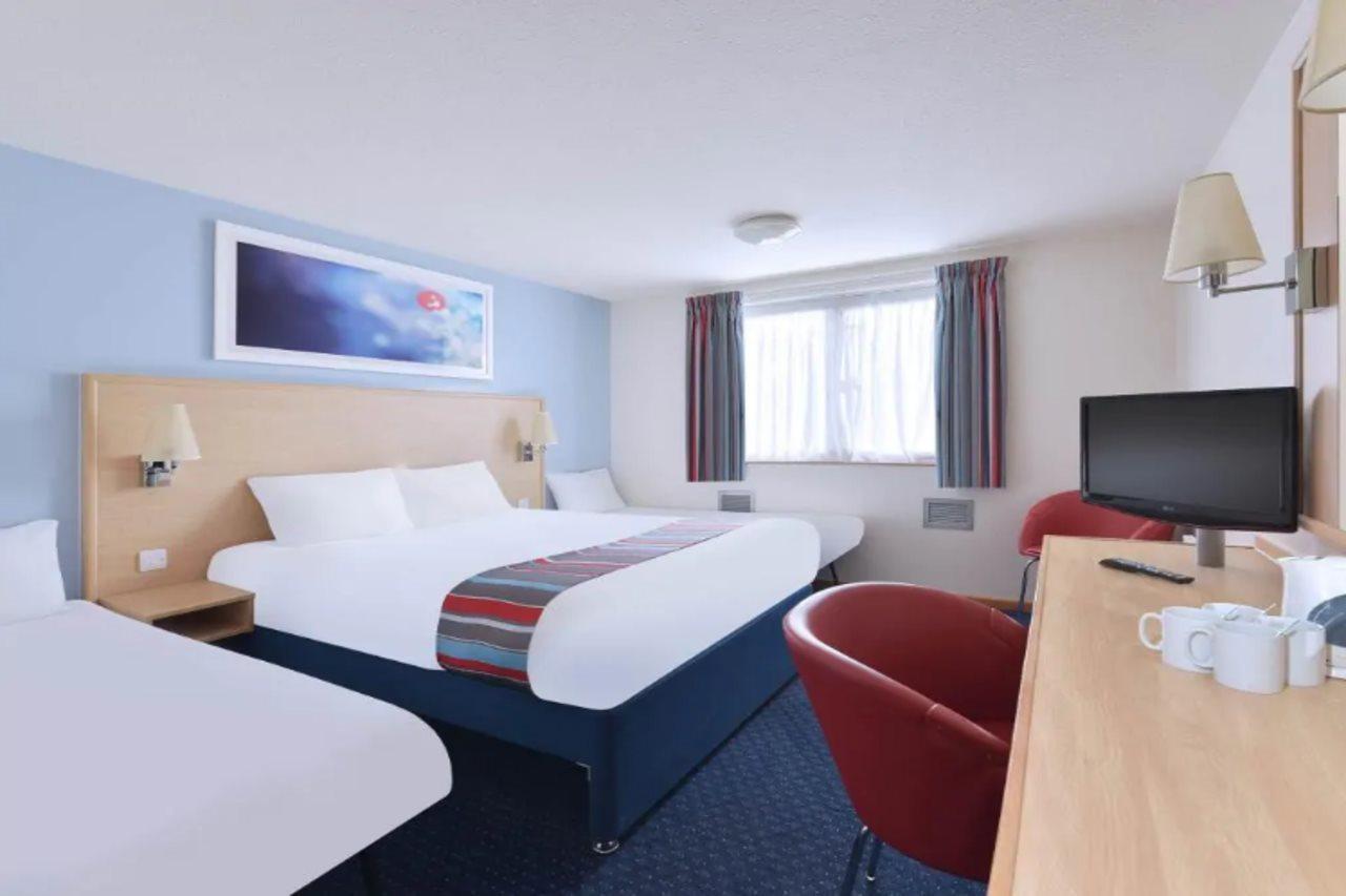 Travelodge Maidenhead Central Bagian luar foto